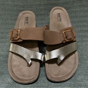 Earth Women's Tan and Silver Sandals (Size 12)